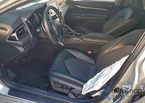 2021 Toyota Camry Se z USA, uszkodzony, nr VIN 4T1T11AK3MU451014